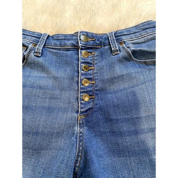 Universal Thread Button Fly Denim Shorts - Size 14 (EUC) - Picture 3 of 7